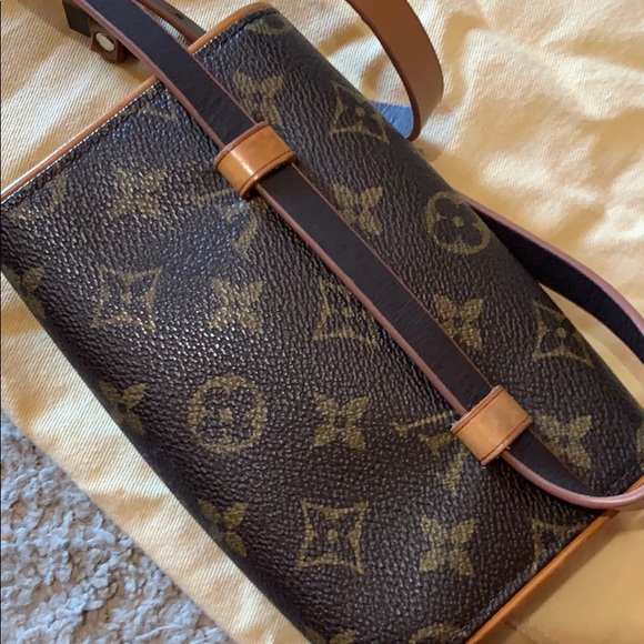 Louis Vuitton waist bag Florentine make an offer - Picture 3 of 8